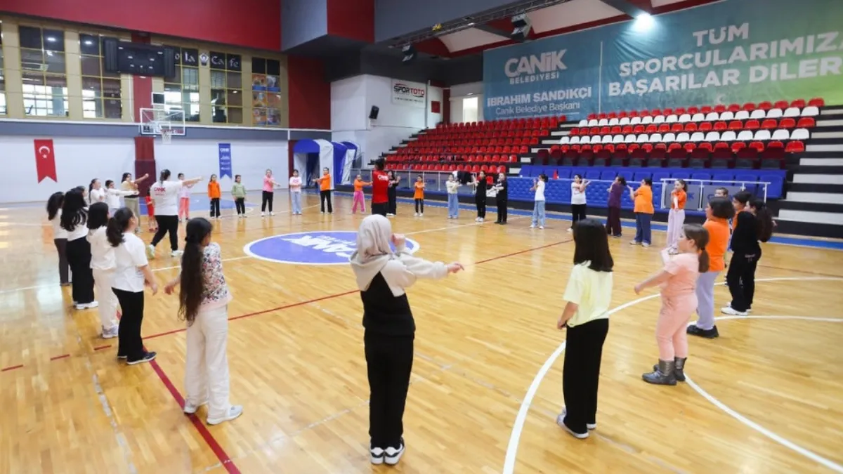 Canik Belediyesi'nden Ücretsiz Sporcu Servisi Canik Belediyesi'nden Ücretsiz Sporcu Servisi