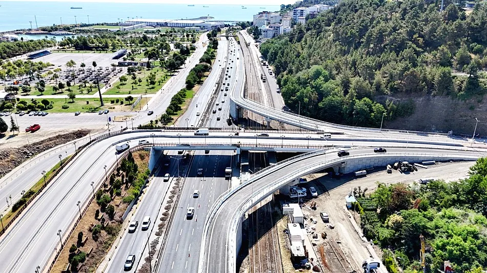 Samsun'da Kalkancı Mahallesi'ne &ccedil;ıkış ve iniş bağlantı yolu a&ccedil;ıldı